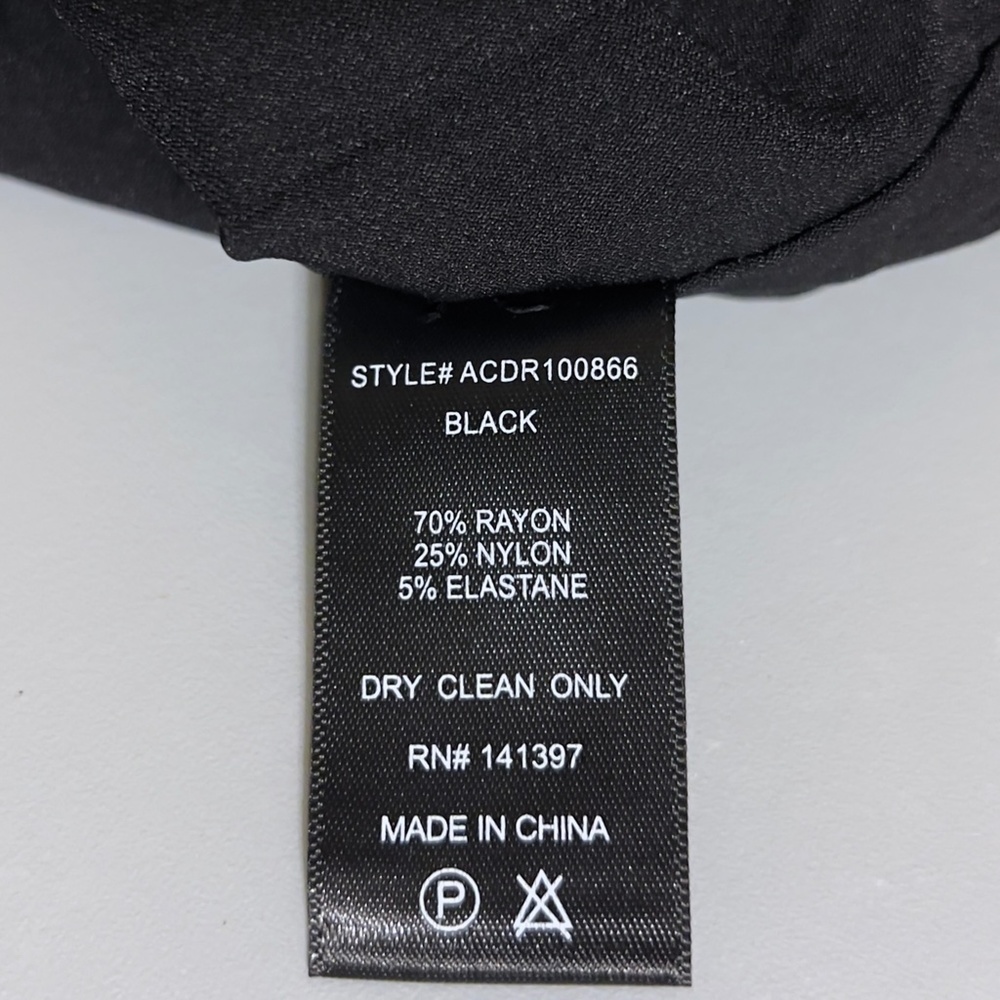 ASTR THE LABEL - Winslow Dress - Medium - Picture 6 of 8